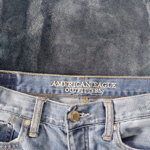 American Eagle Vintage Hi-Rise Jeans - Picture 4 of 8